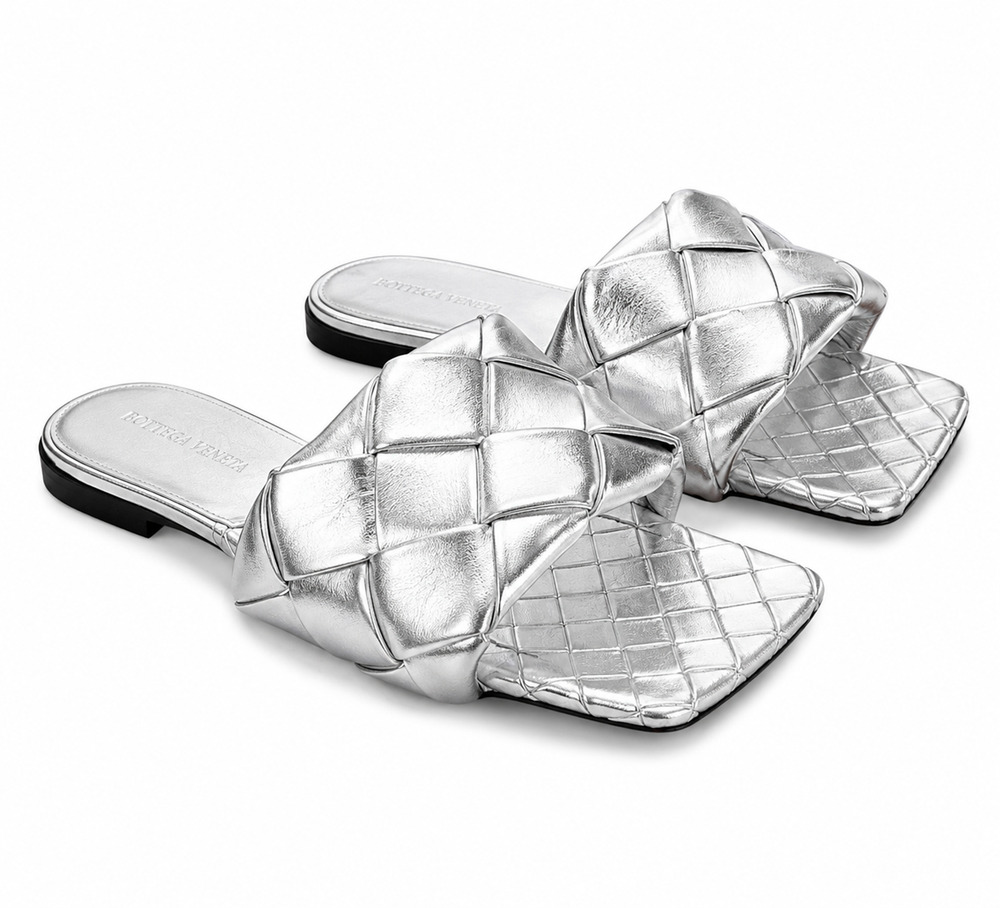 Bottega Veneta NEW Silver Metallic Maxi Intrecciato Lido Flat Sandals 41